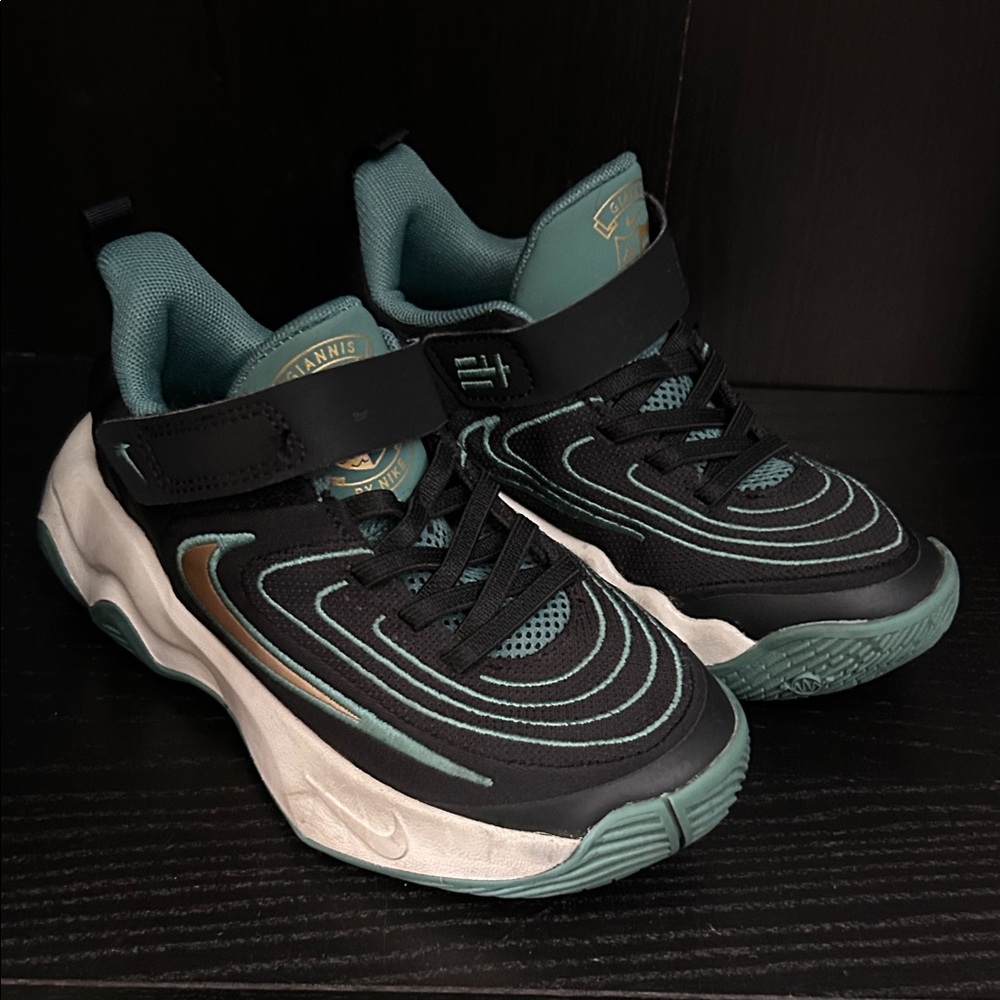 Kids Nike Black and Teal Athletic Shoes